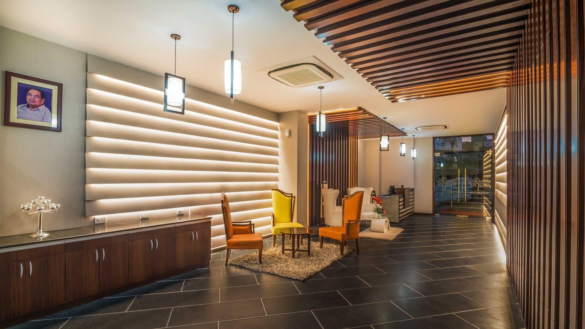 Mango Hotels Prangan Бхубанешвара Экстерьер фото