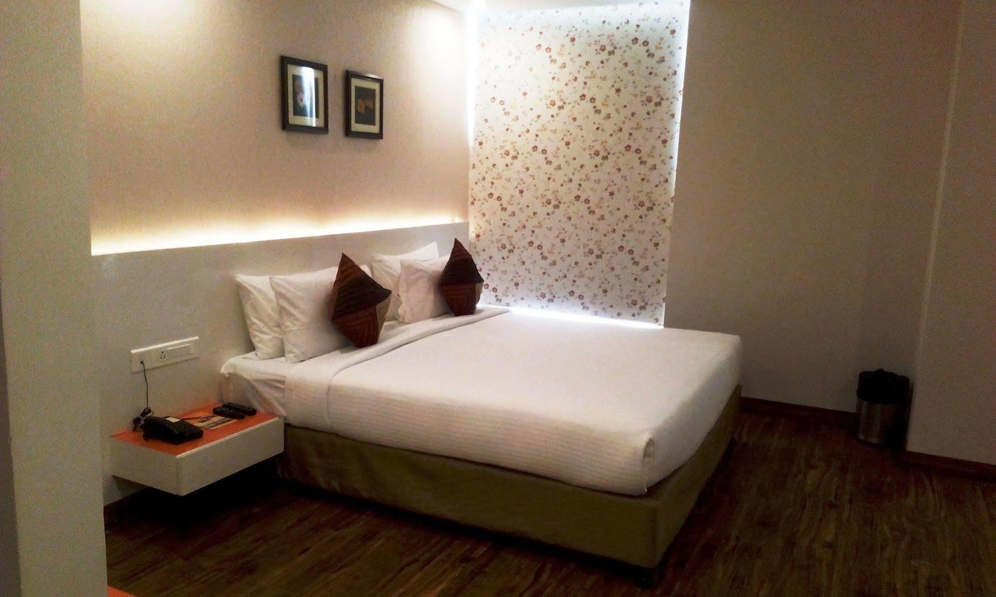 Mango Hotels Prangan Бхубанешвара Экстерьер фото