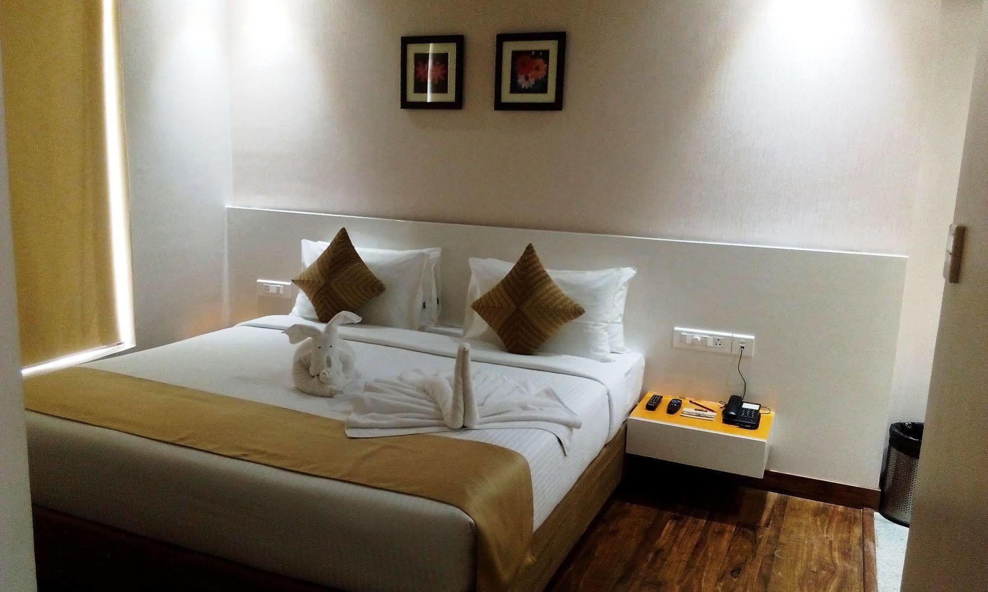Mango Hotels Prangan Бхубанешвара Экстерьер фото